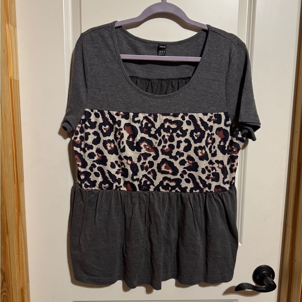 SHEIN Gray and Leopard Print Women's Top Size‎ XL